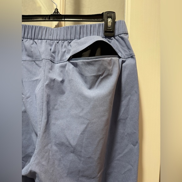 Lululemon ABC WovenAir Pull-On Pant - Picture 13 of 16